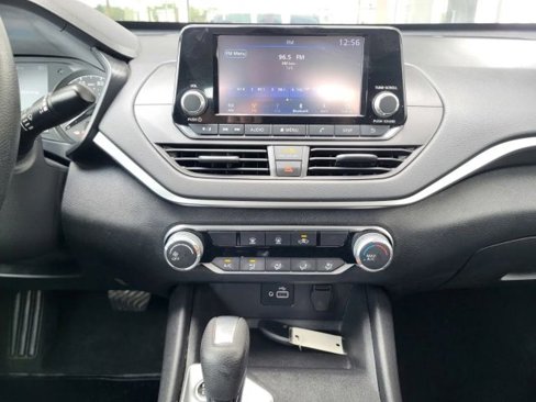 Used 2022 Nissan Altima 2.5 S image 11