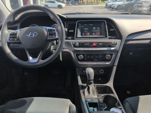 Used 2019 Hyundai Sonata SE w/ Winter Weather Package image 5