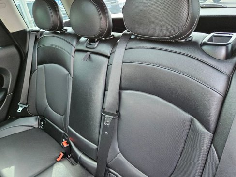 Used 2016 MINI Cooper Clubman image 13