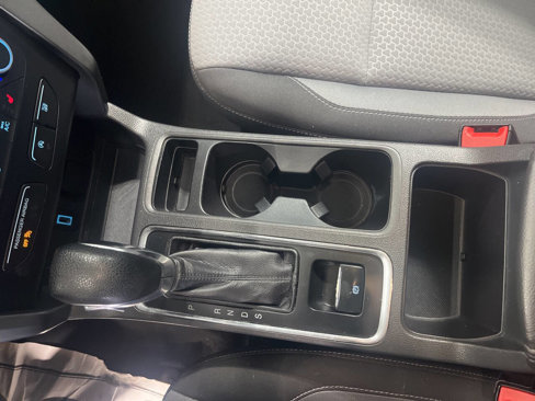 Used 2018 Ford Escape SE image 15