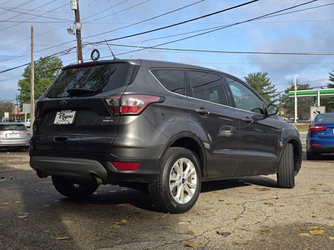 Used 2017 Ford Escape SE image 7