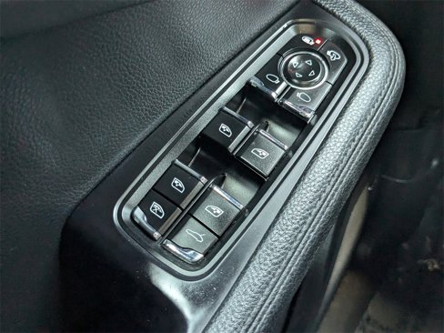Used 2017 Porsche Macan image 19