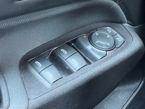 Used 2022 Chevrolet Equinox RS image 32