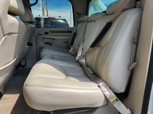 Used 2005 Cadillac Escalade EXT image 31