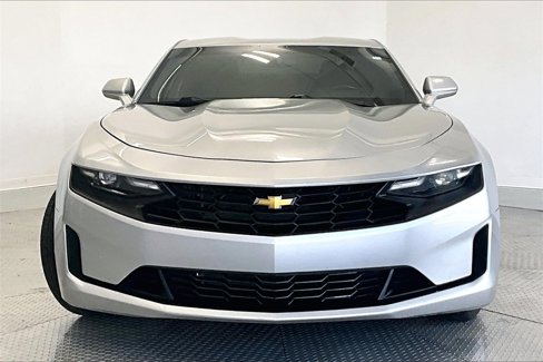 Used 2019 Chevrolet Camaro LT image 3