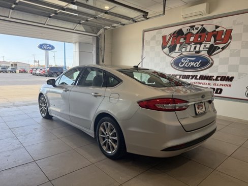 Used 2017 Ford Fusion S image 6