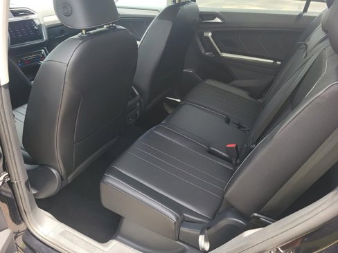 Used 2024 Volkswagen Tiguan SE image 29