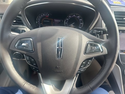 Used 2019 Lincoln MKC Reserve image 19