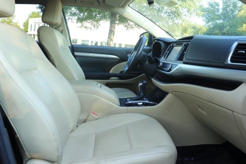 Used 2014 Toyota Highlander XLE image 22