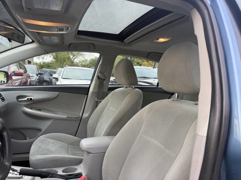 Used 2013 Toyota Corolla LE w/ Premium Pkg image 36