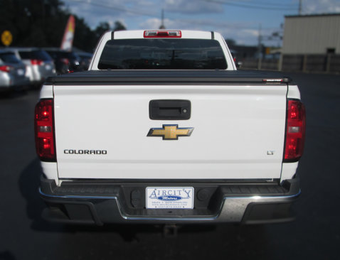 Used 2015 Chevrolet Colorado LT w/ Luxury Package image 8