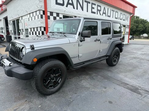 Used 2014 Jeep Wrangler Unlimited Sport image 2