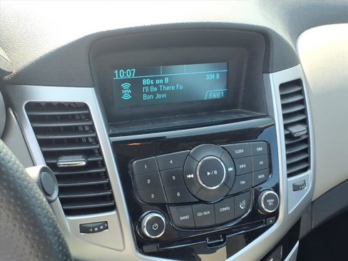 Used 2016 Chevrolet Cruze LS image 8