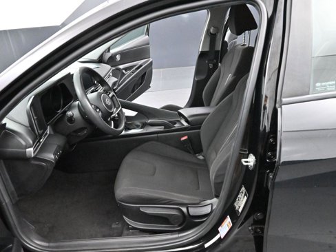 Used 2021 Hyundai Elantra SEL image 12