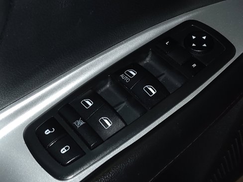 Used 2018 Dodge Journey SXT w/ Connectivity Group image 27