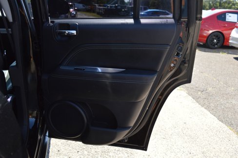 Used 2014 Jeep Compass Latitude image 28