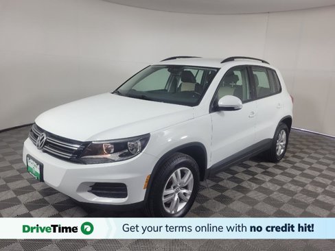Used 2016 Volkswagen Tiguan S image 1