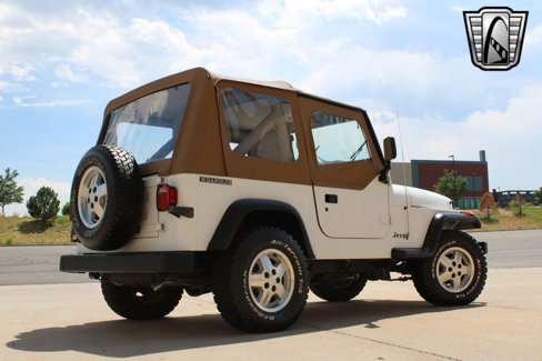 Used 1990 Jeep Wrangler S image 6