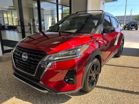 Used 2023 Nissan Kicks SR image 5