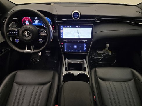 Used 2024 Maserati Grecale GT image 22