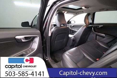 Used 2018 Volvo V60 T5 Cross Country w/ Convenience Package image 27