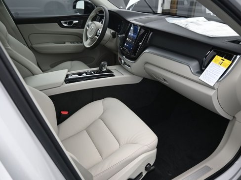 New 2025 Volvo XC60 B5 Core w/ Climate Package image 38