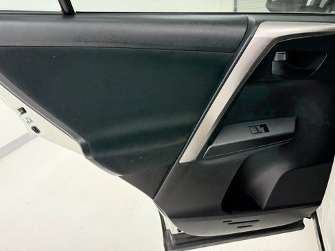 Used 2018 Toyota RAV4 LE image 35