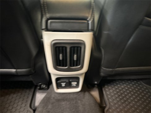 Used 2018 Jeep Compass Latitude w/ Popular Equipment Group image 17