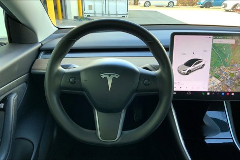 Used 2020 Tesla Model 3 Standard Range image 5