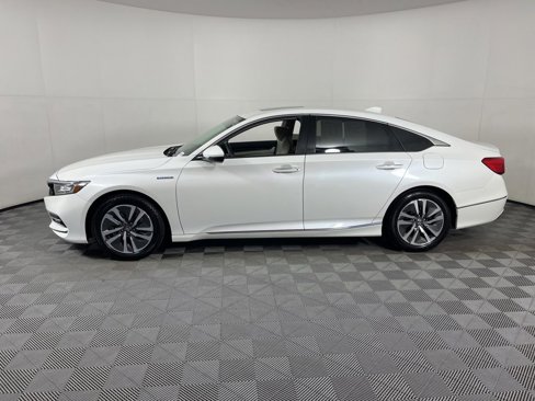 Certified 2018 Honda Accord Touring image 2