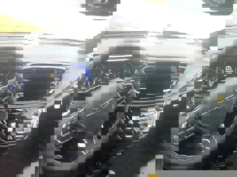 New 2026 Chrysler Pacifica Select image 13