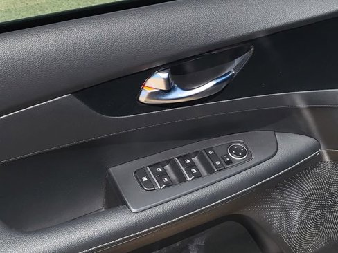 Used 2023 Kia Forte GT-Line image 21