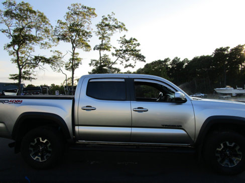 Used 2022 Toyota Tacoma TRD Off-Road image 6