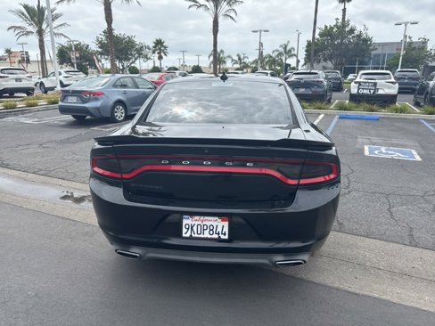 Used 2017 Dodge Charger SXT w/ Blacktop Package image 27