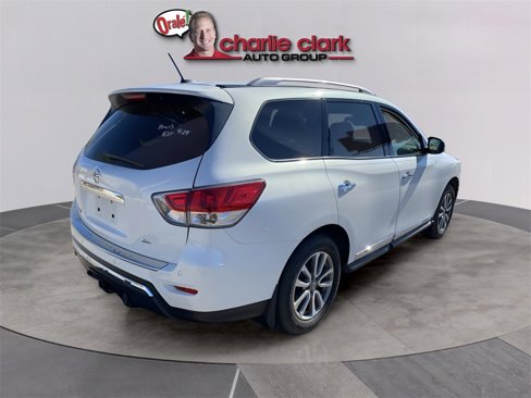 Used 2014 Nissan Pathfinder SL w/ Trailer Tow Package image 6
