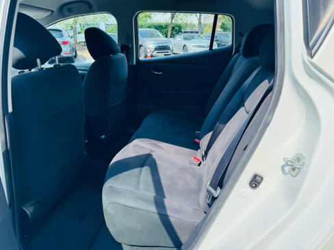 Used 2016 Nissan Leaf SV image 16