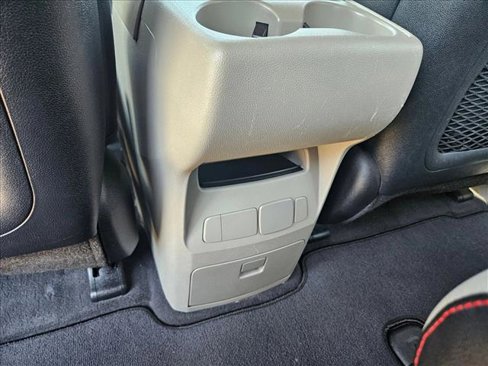 Used 2019 Kia Sedona EX image 18