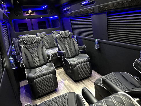 Used 2023 Mercedes-Benz Sprinter 3500 image 29