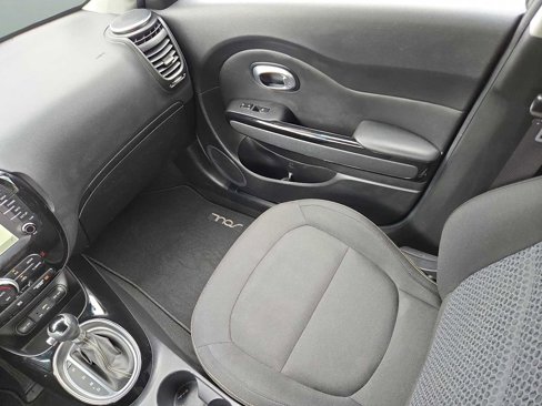 Used 2016 Kia Soul + w/ Audio Package image 14