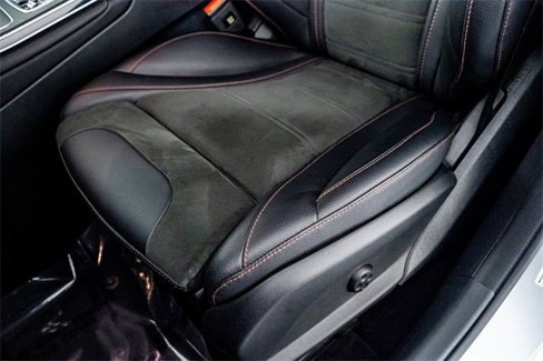 Used 2023 Mercedes-Benz GLC 300 4MATIC Coupe image 50