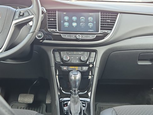 Used 2020 Buick Encore Preferred image 23