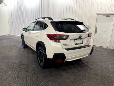 Used 2022 Subaru Crosstrek 2.0i Premium image 3