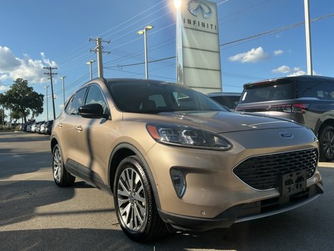 Used 2021 Ford Escape Titanium image 4