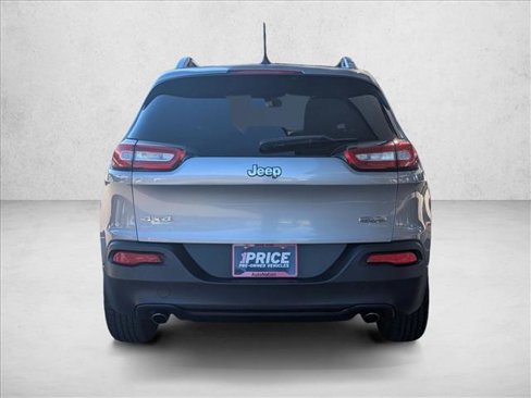Used 2014 Jeep Cherokee Latitude w/ Cold Weather Group image 6