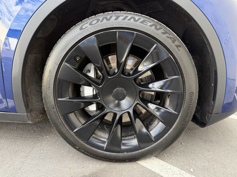Used 2020 Tesla Model Y Long Range image 18