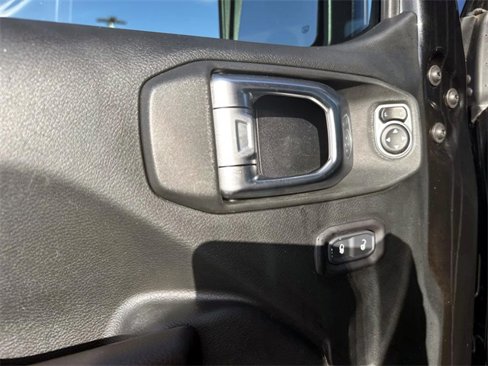Used 2019 Jeep Wrangler Sport image 14