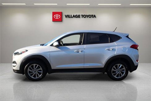 Used 2017 Hyundai Tucson SE image 2