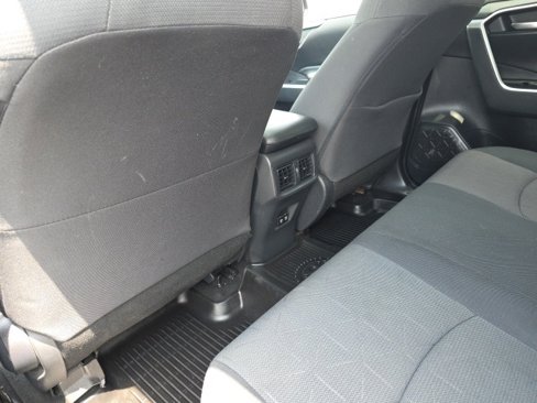 Used 2019 Toyota RAV4 XLE image 31