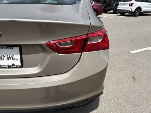 Used 2023 Chevrolet Malibu LT image 32