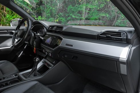 Used 2020 Audi Q3 2.0T Premium image 19